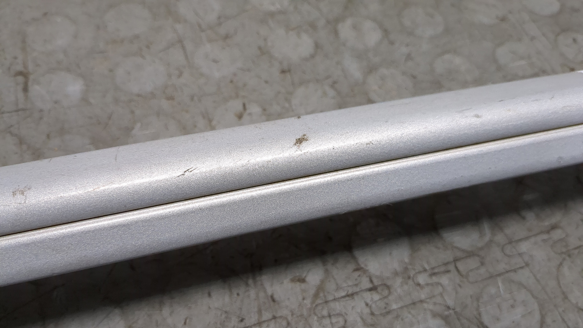 Рейлинг (релинг) правый (планка на крышу)