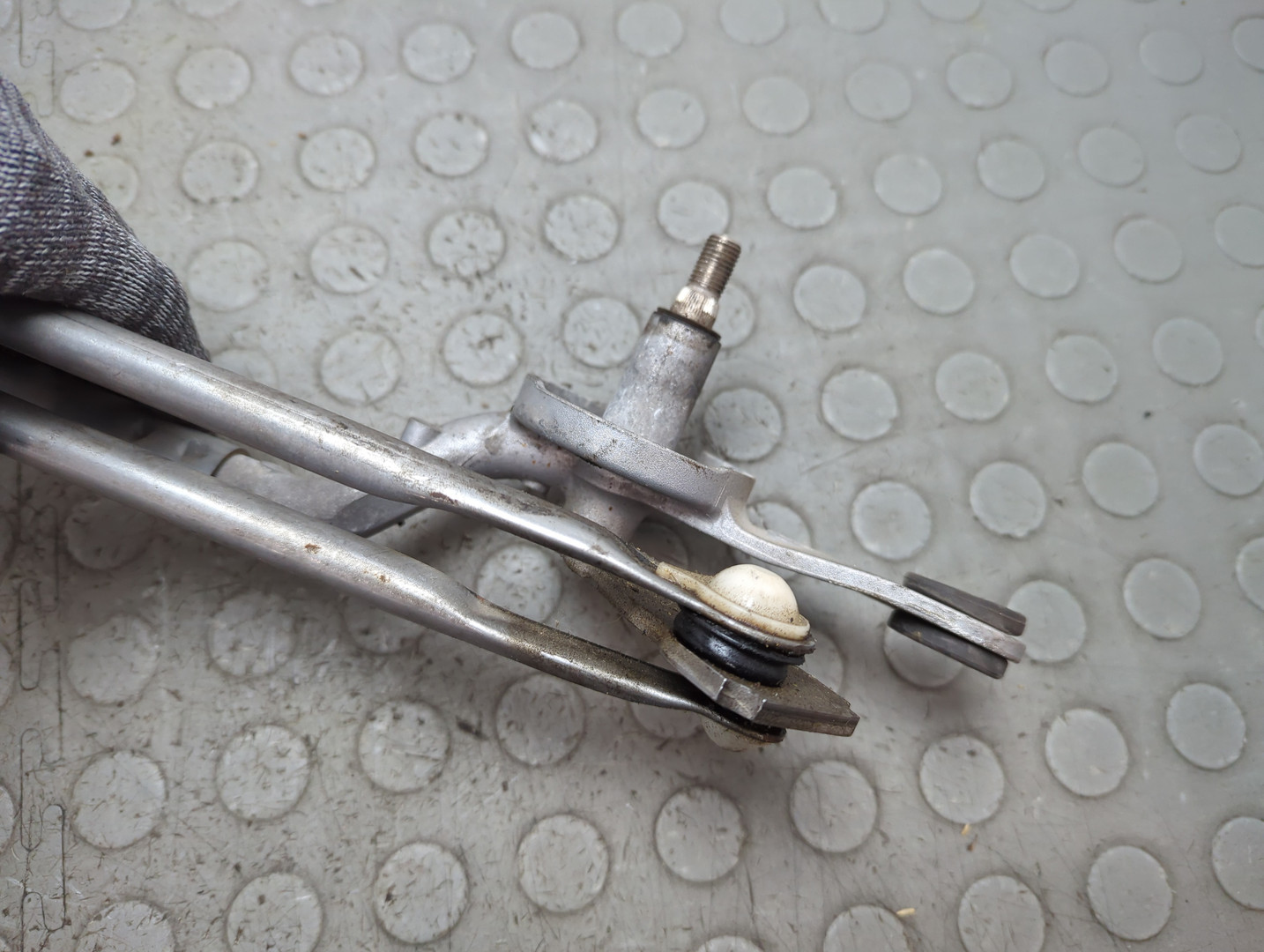 Трапеция стеклоочистителей