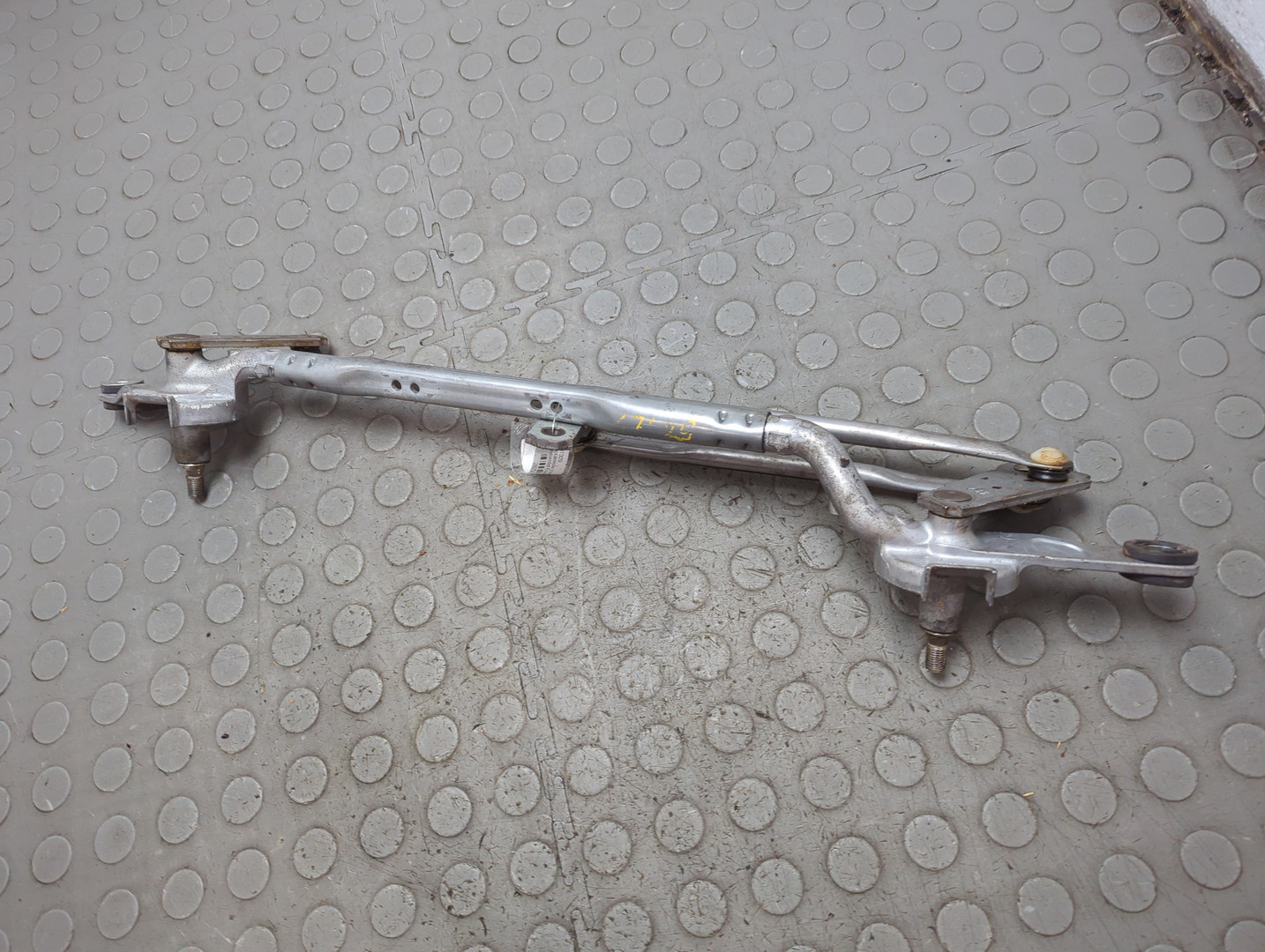 Трапеция стеклоочистителей