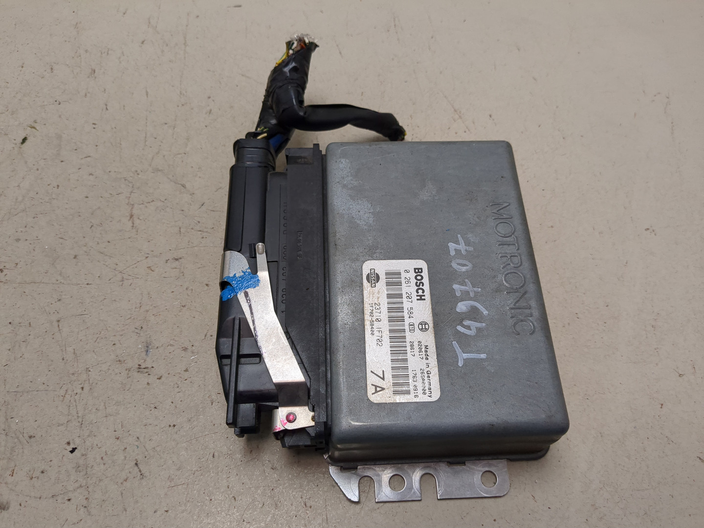 Блок управления двигателем