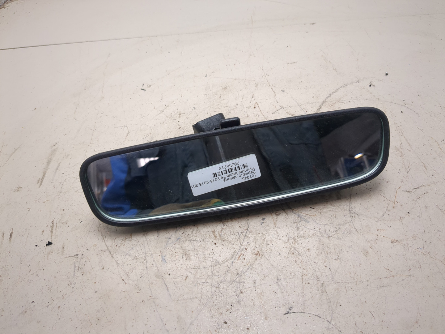 Зеркало заднего вида