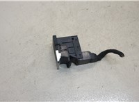 Кнопка стояночного тормоза (ручника) Volkswagen Passat 8 2015- 20257937 #1
