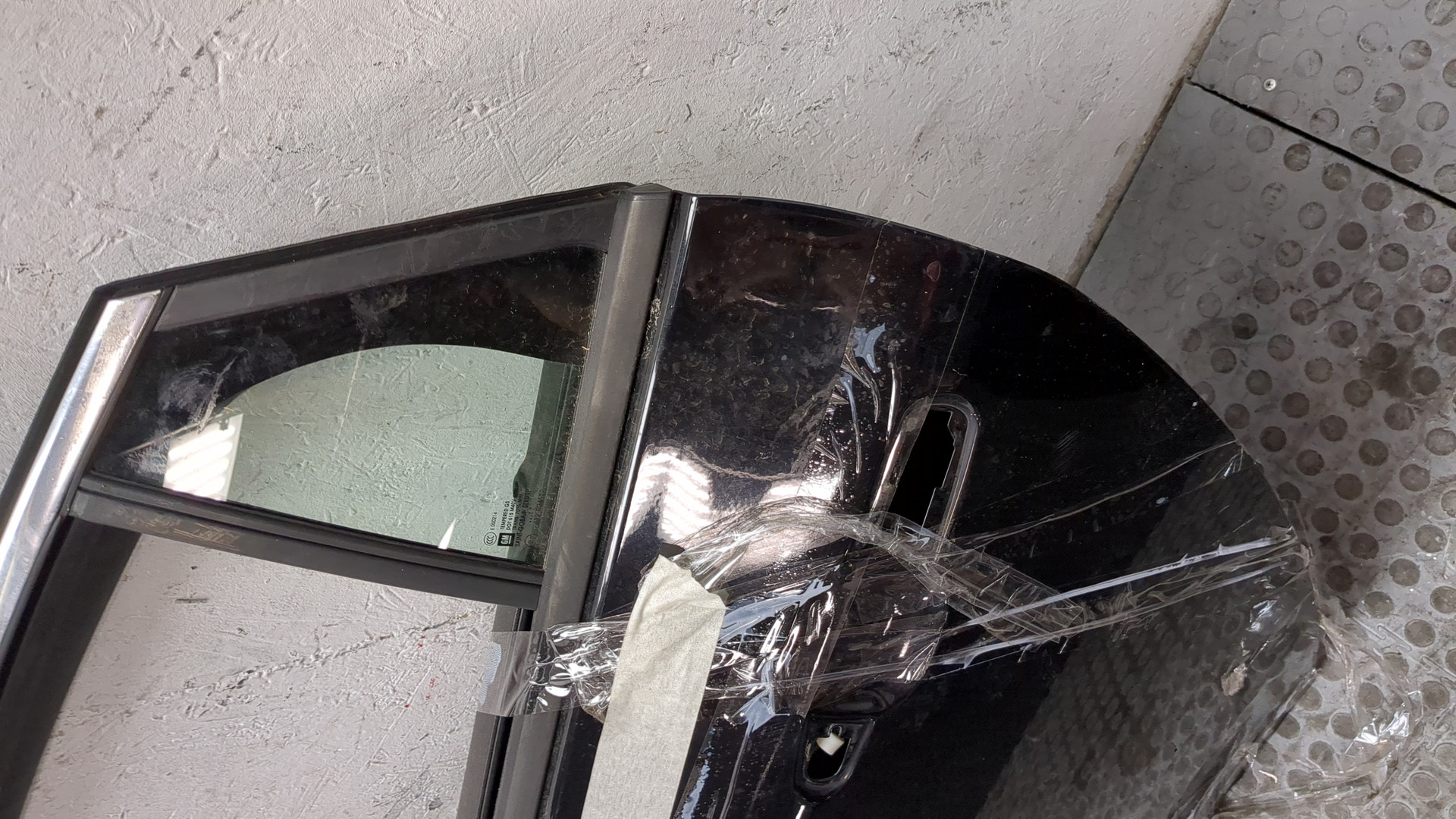 Дверь задняя левая