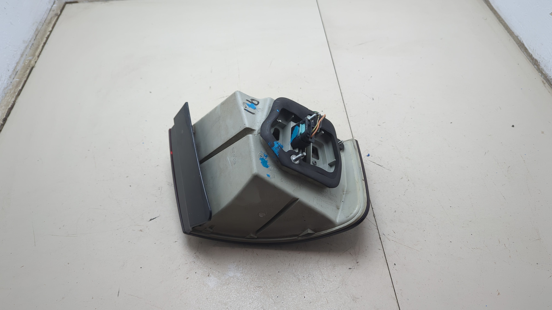 Фонарь задний правый