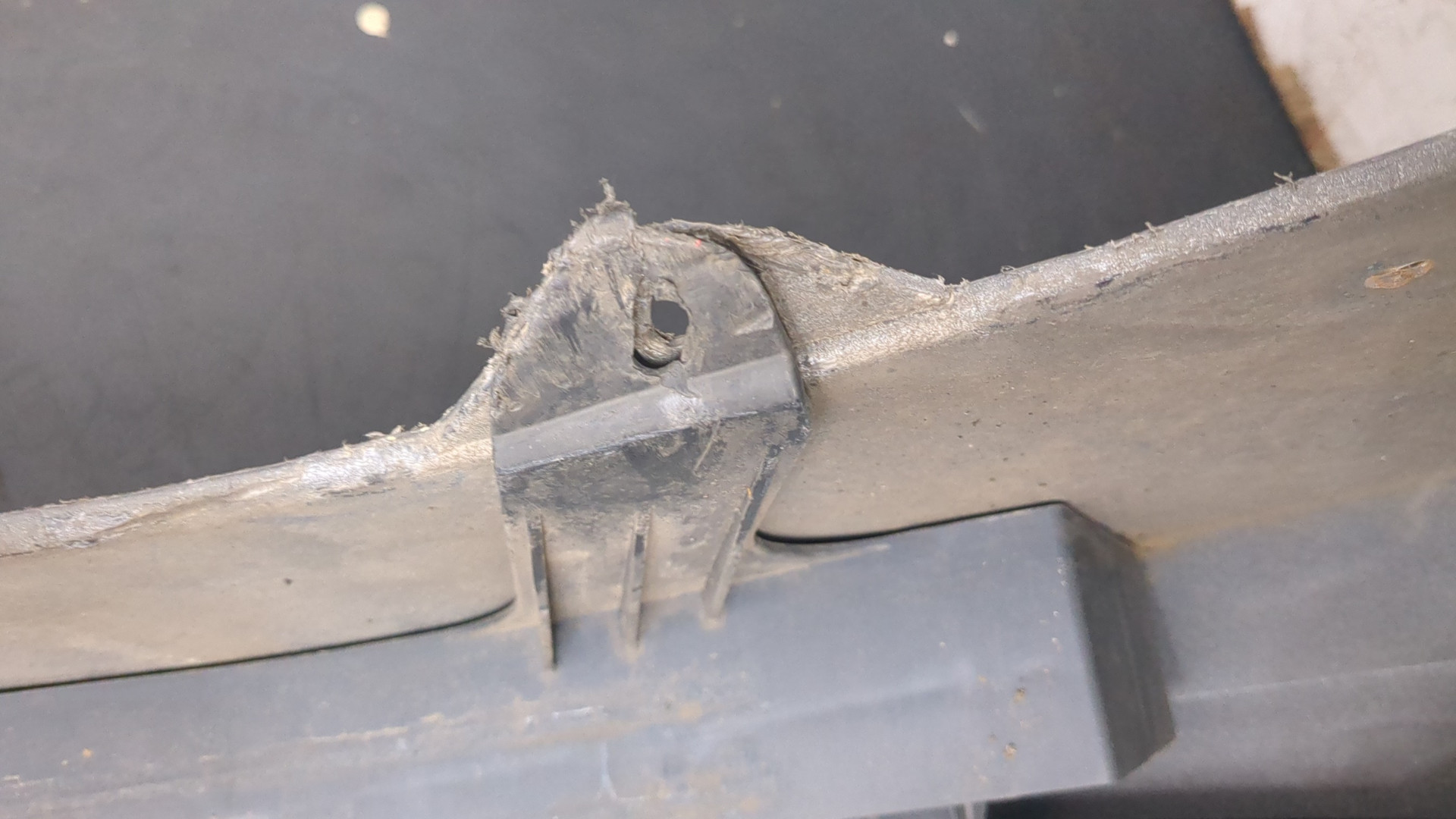 Бампер передний