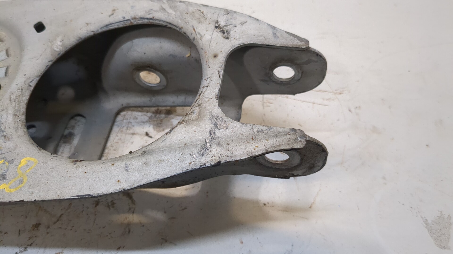 Рычаг задний