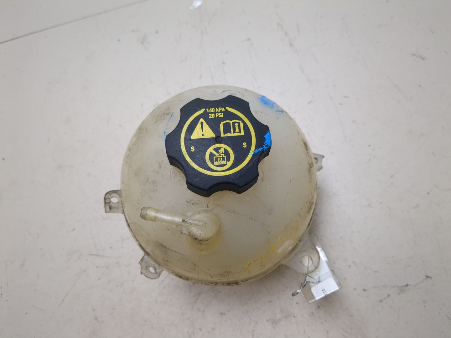 Бачок расширительный