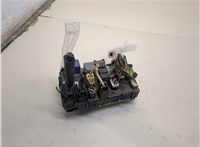  Блок предохранителей Pontiac Vibe 1 2002-2008 20273401 #1