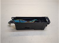  Блок предохранителей Ford Escape 2012-2015 20273750 #1