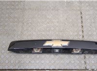  Накладка крышки багажника (двери) Chevrolet Tahoe 2006-2014 20277903 #1