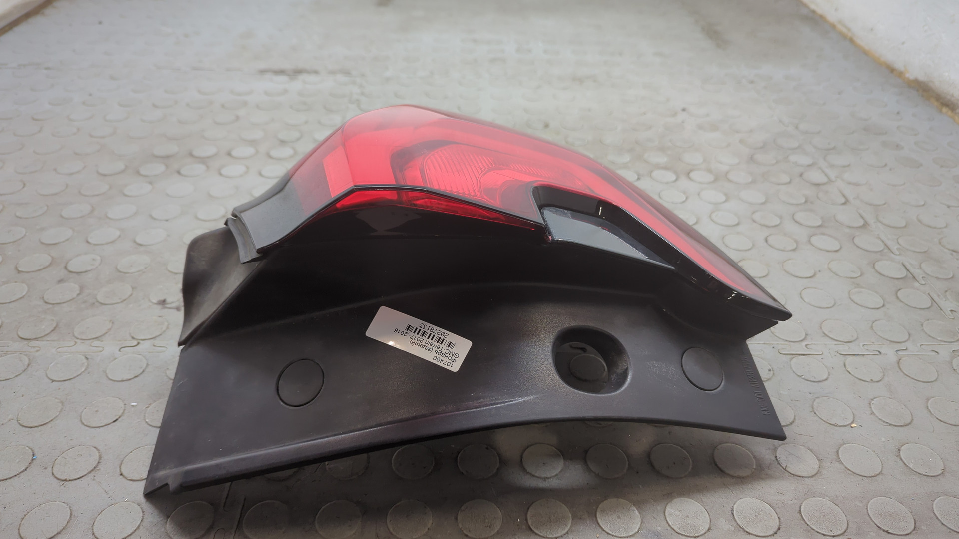 Фонарь задний правый