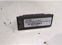 265105055R Подсветка номера Renault Megane 4 2016-2020 20278307 #1