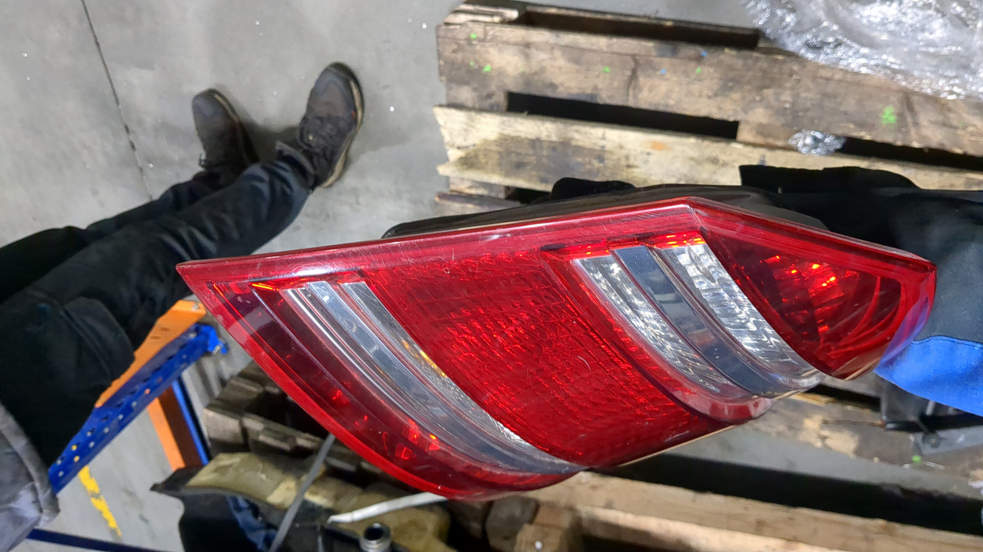 Фонарь задний правый