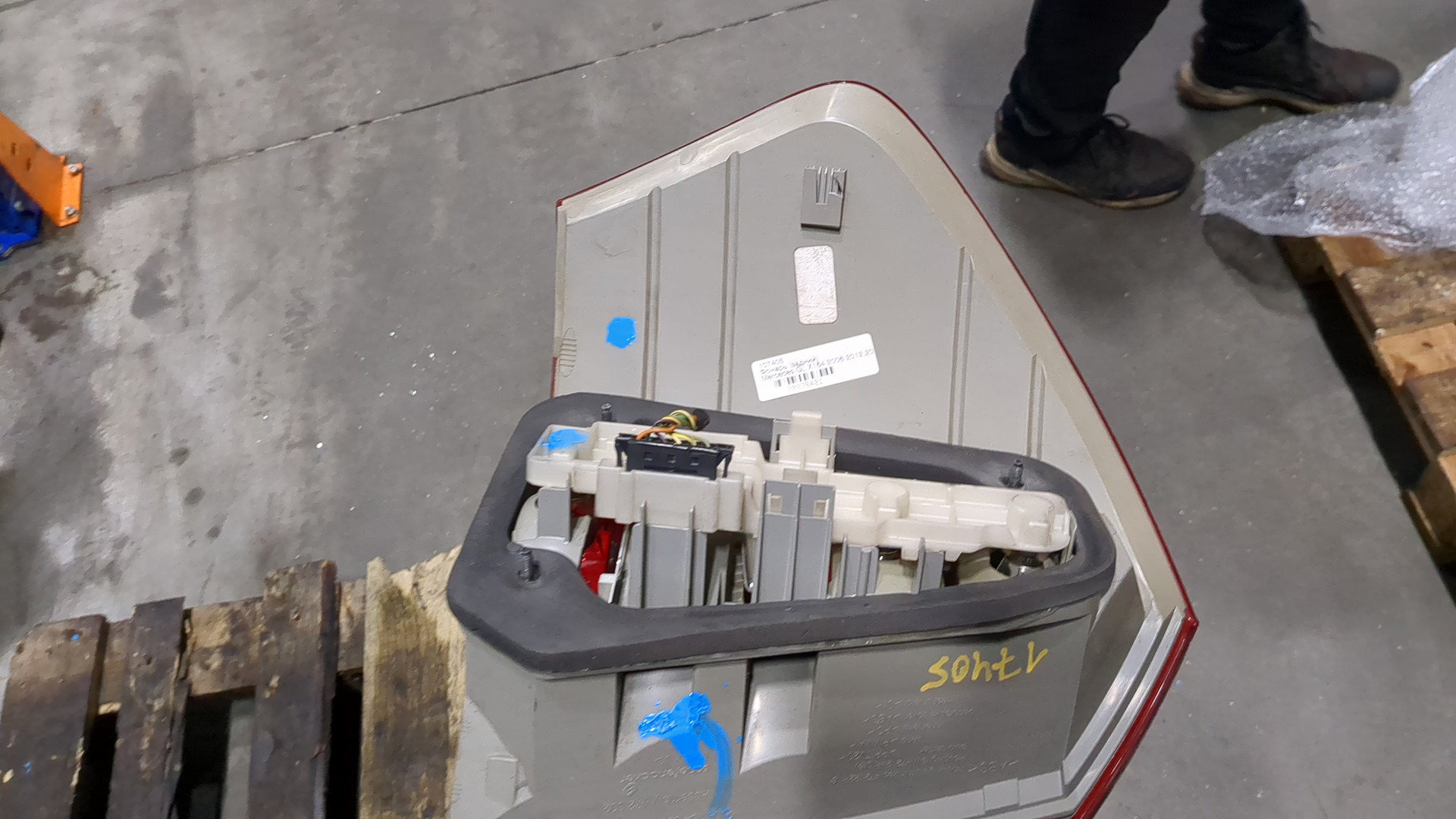 Фонарь задний правый