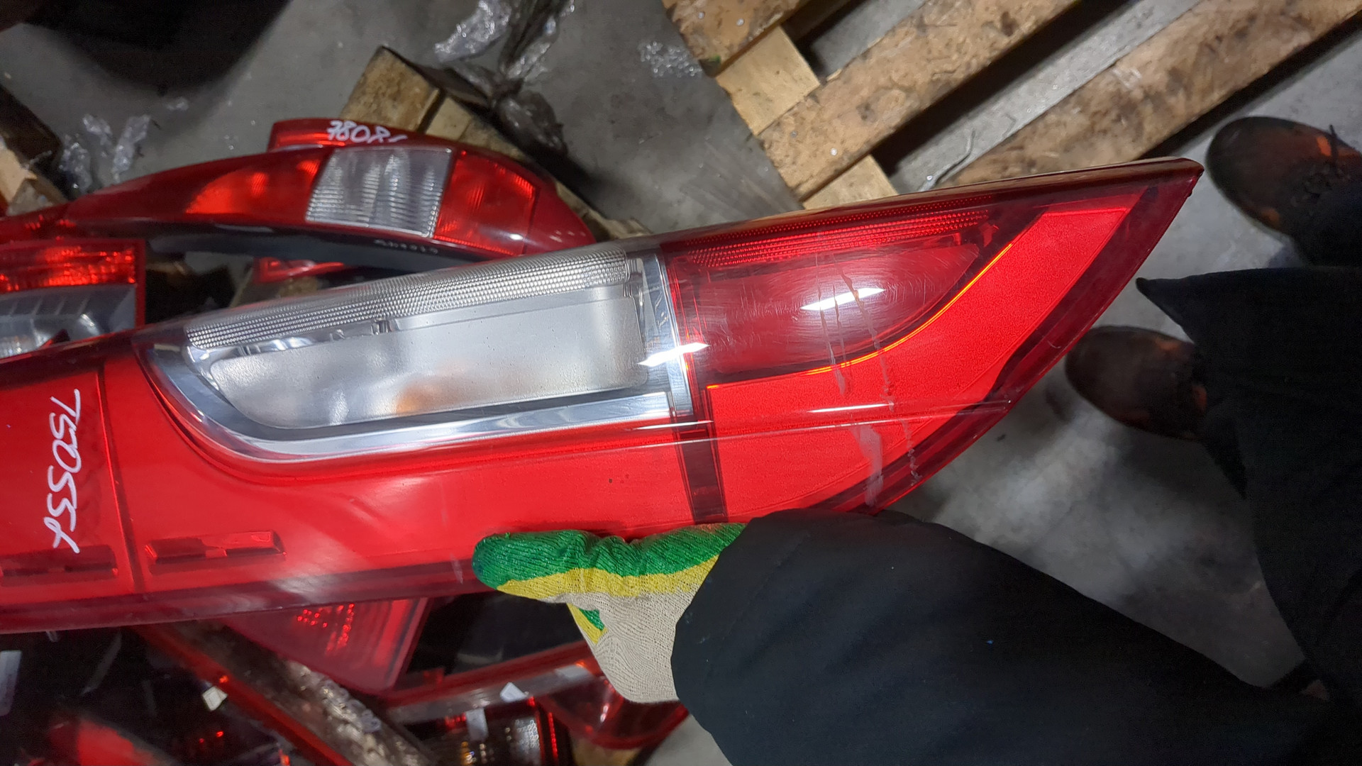 Фонарь задний правый