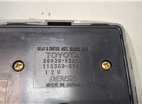  Фонарь салона (плафон) Pontiac Vibe 1 2002-2008 20280256 #4