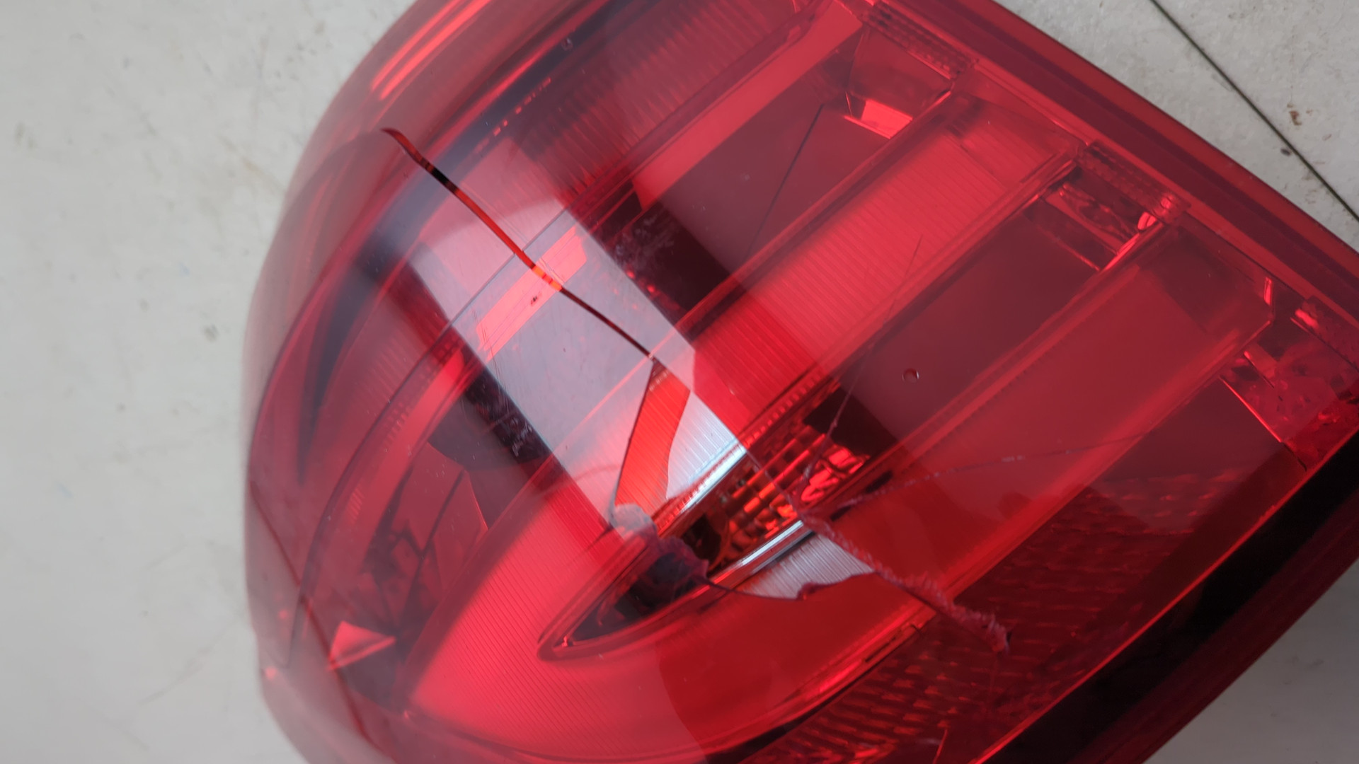 Фонарь задний левый