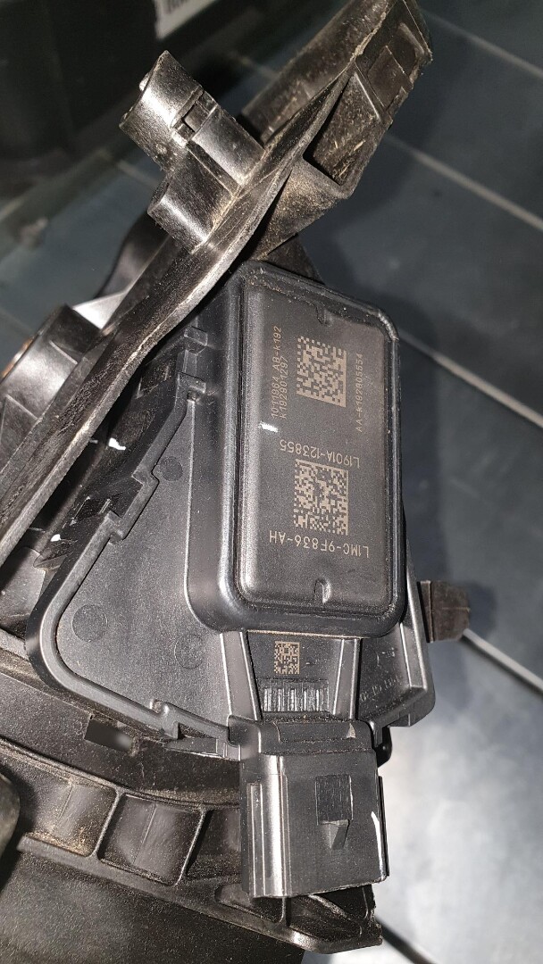 Датчик положения педали акселератора