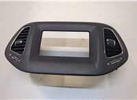  Рамка под магнитолу Jeep Compass 2017- 20288393 #1