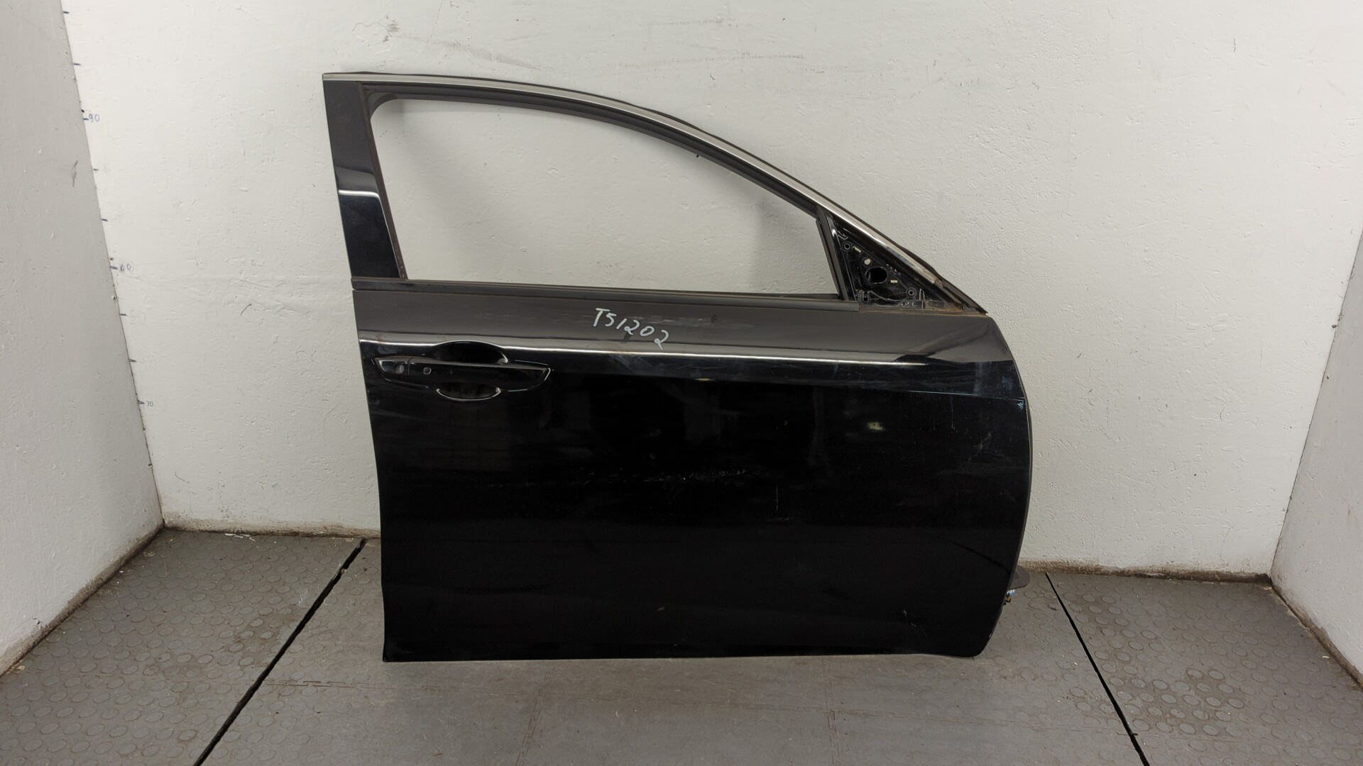 Дверь передняя правая