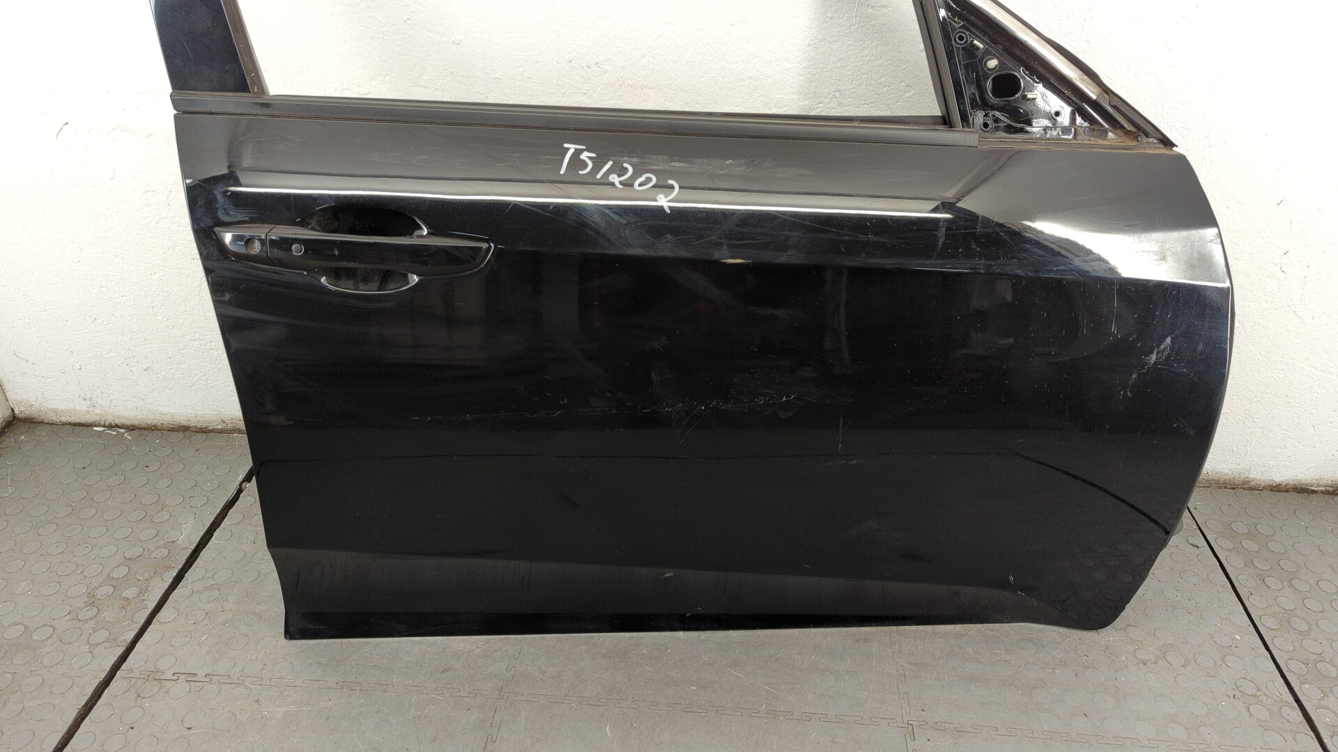 Дверь передняя правая