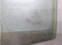 A2017300318 Стекло боковой двери Mercedes 190 W201 20291637 #2