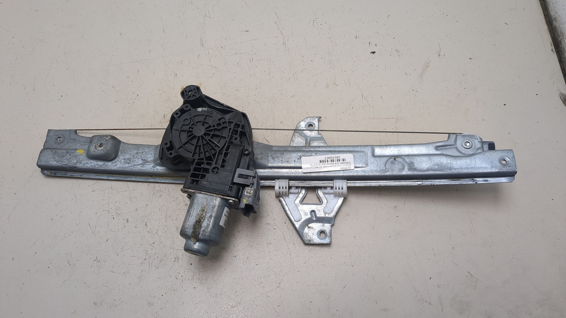 Стеклоподъемник электр. передний правый