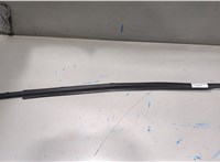  Молдинг стекла (боковое) Pontiac Vibe 1 2002-2008 20292940 #1