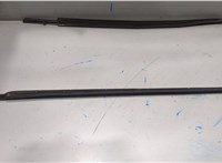  Молдинг стекла (боковое) Pontiac Vibe 1 2002-2008 20292963 #2