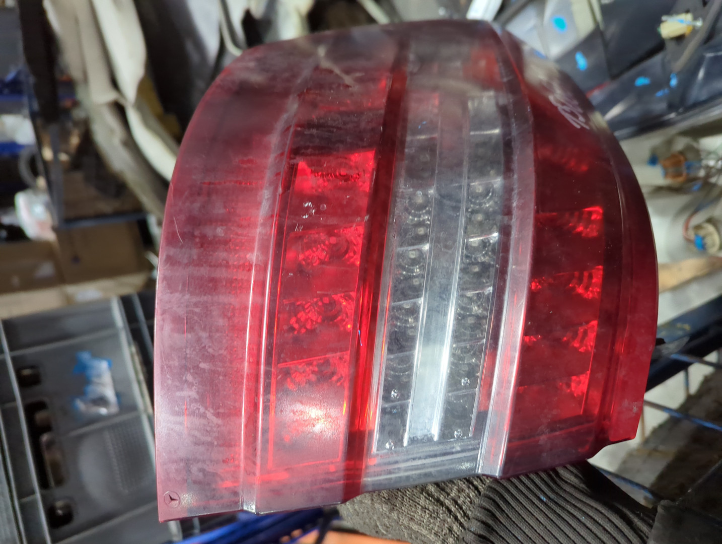 Фонарь задний левый