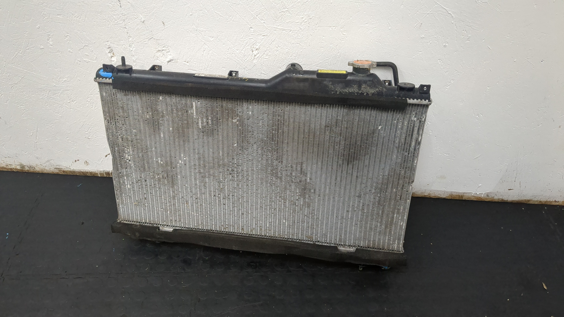Радиатор охлаждения двигателя основной