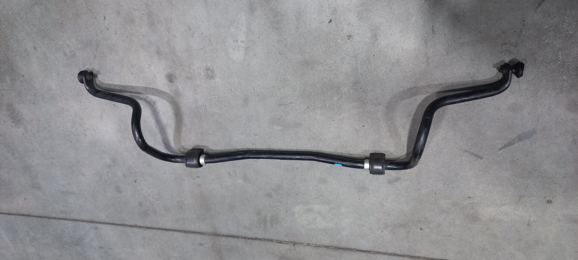 Стабилизатор передний