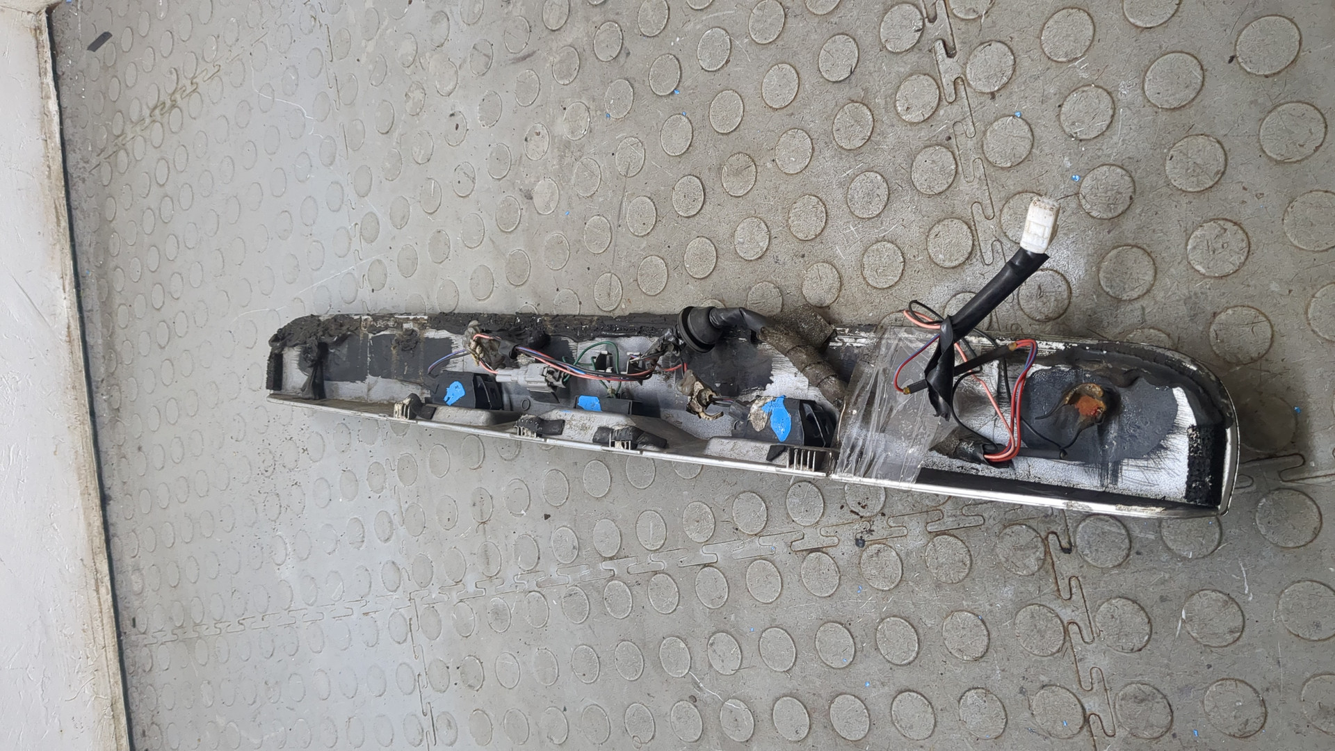 Фонарь подсветки номера