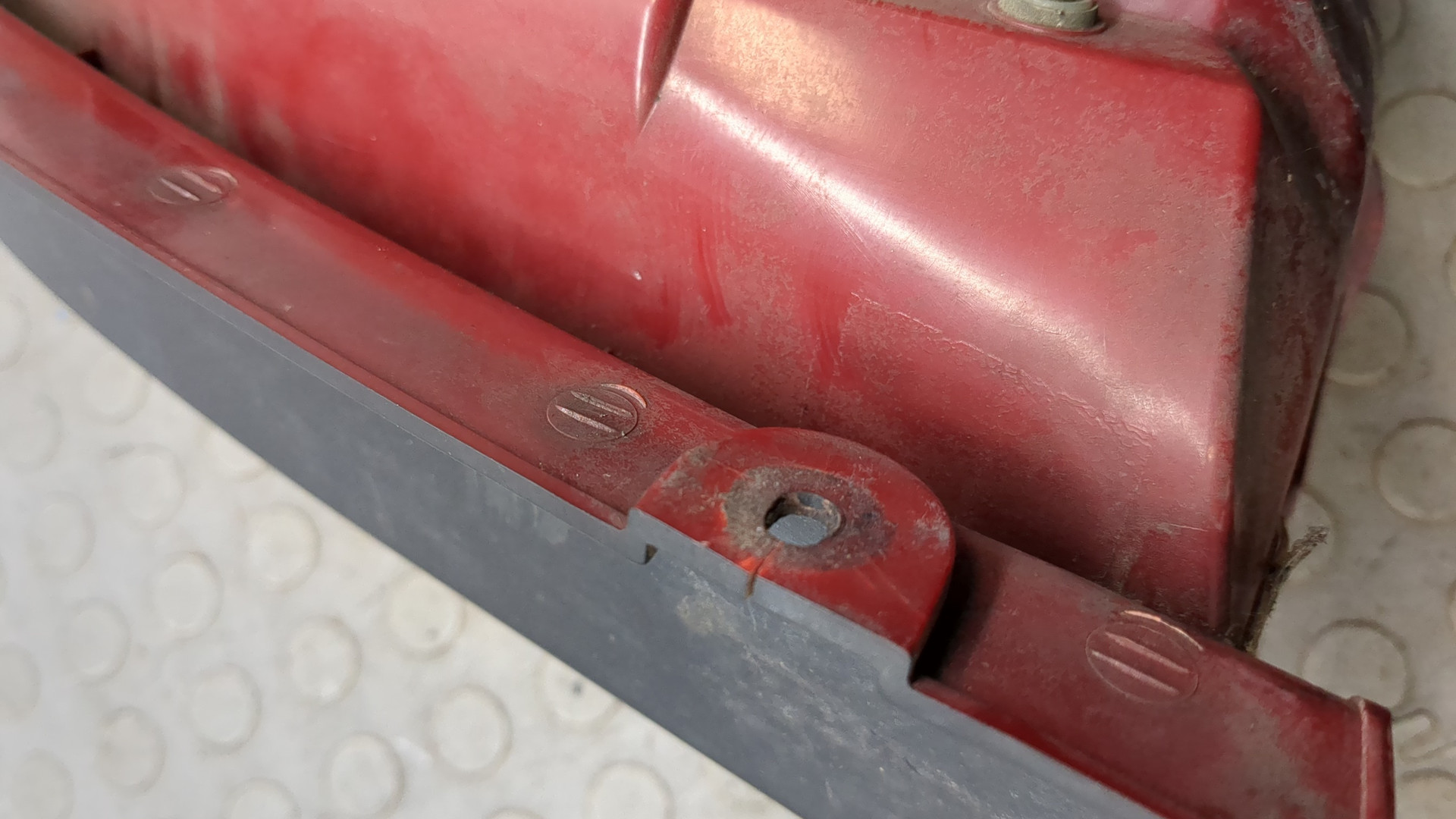 Фонарь задний левый