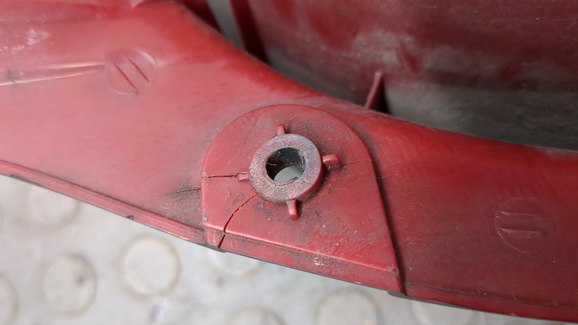 Фонарь задний левый