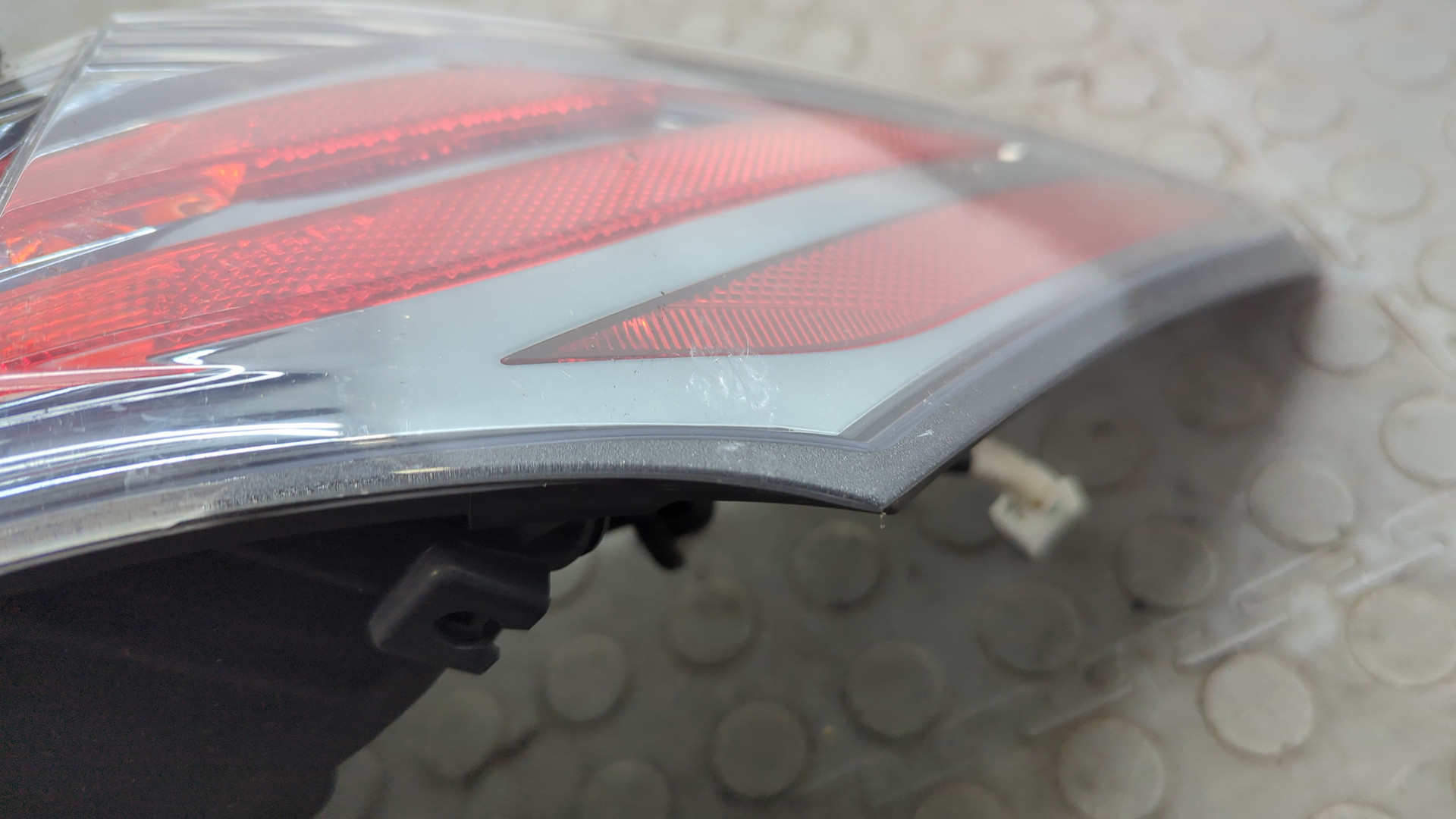 Фонарь задний правый