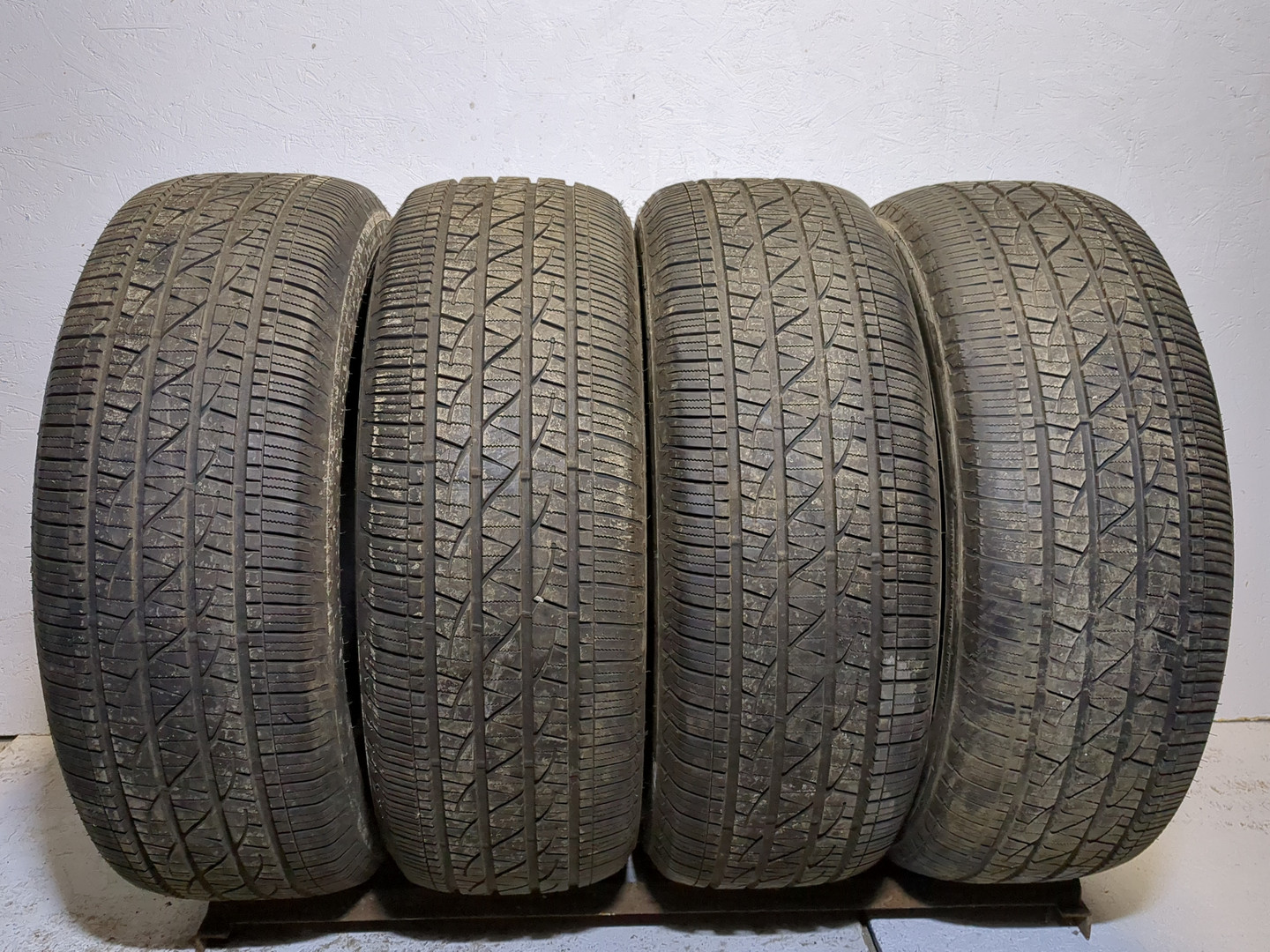 Шины комплект (4 шт.)