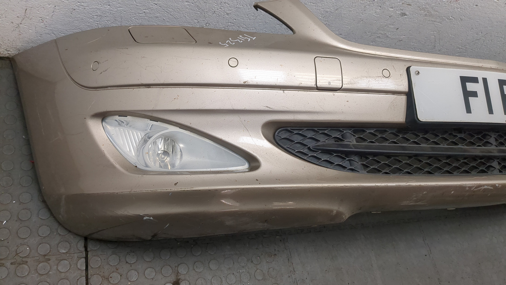 Бампер передний