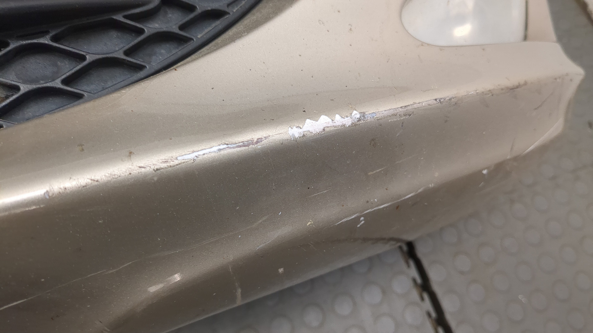 Бампер передний