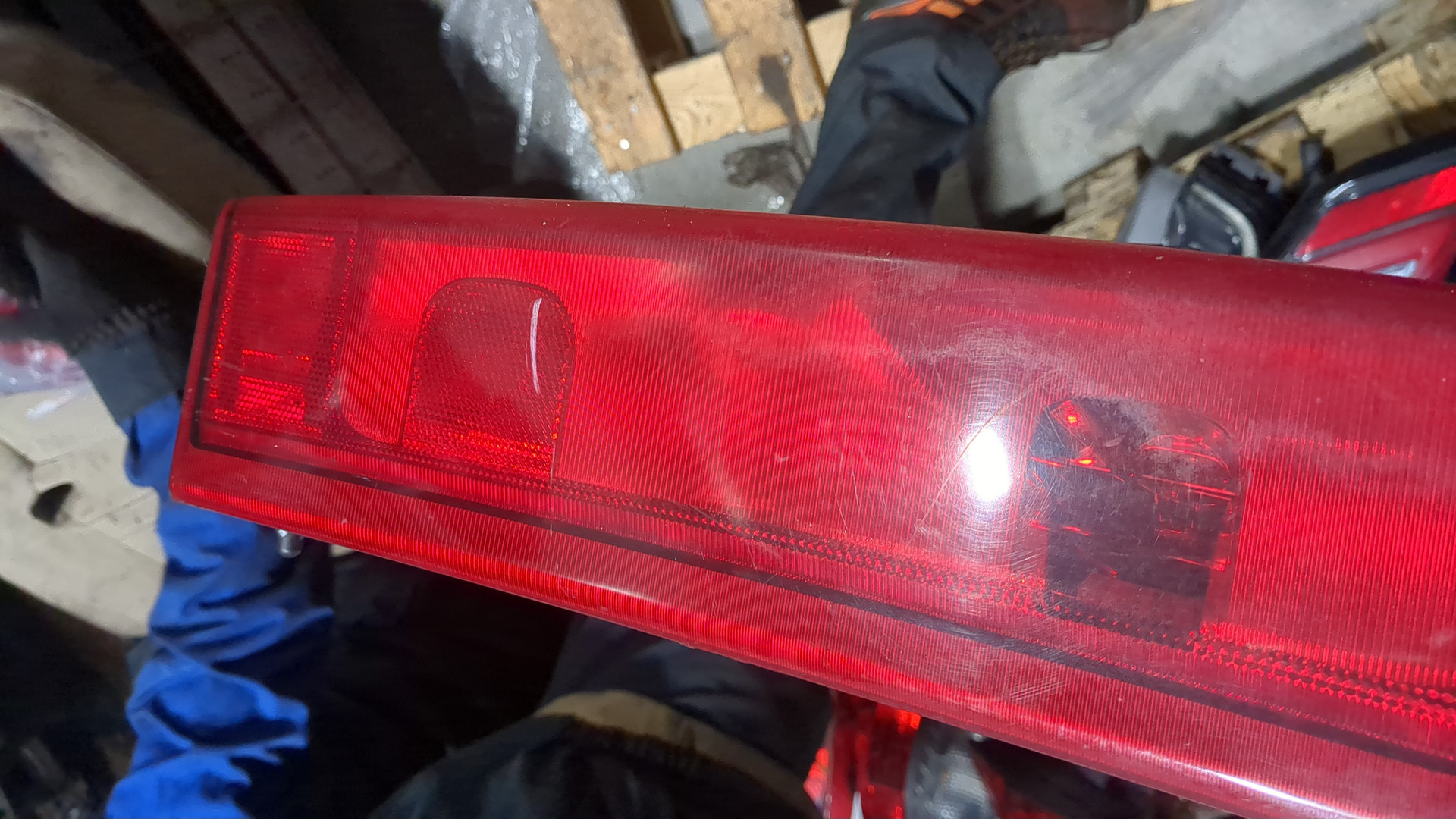 Фонарь задний правый