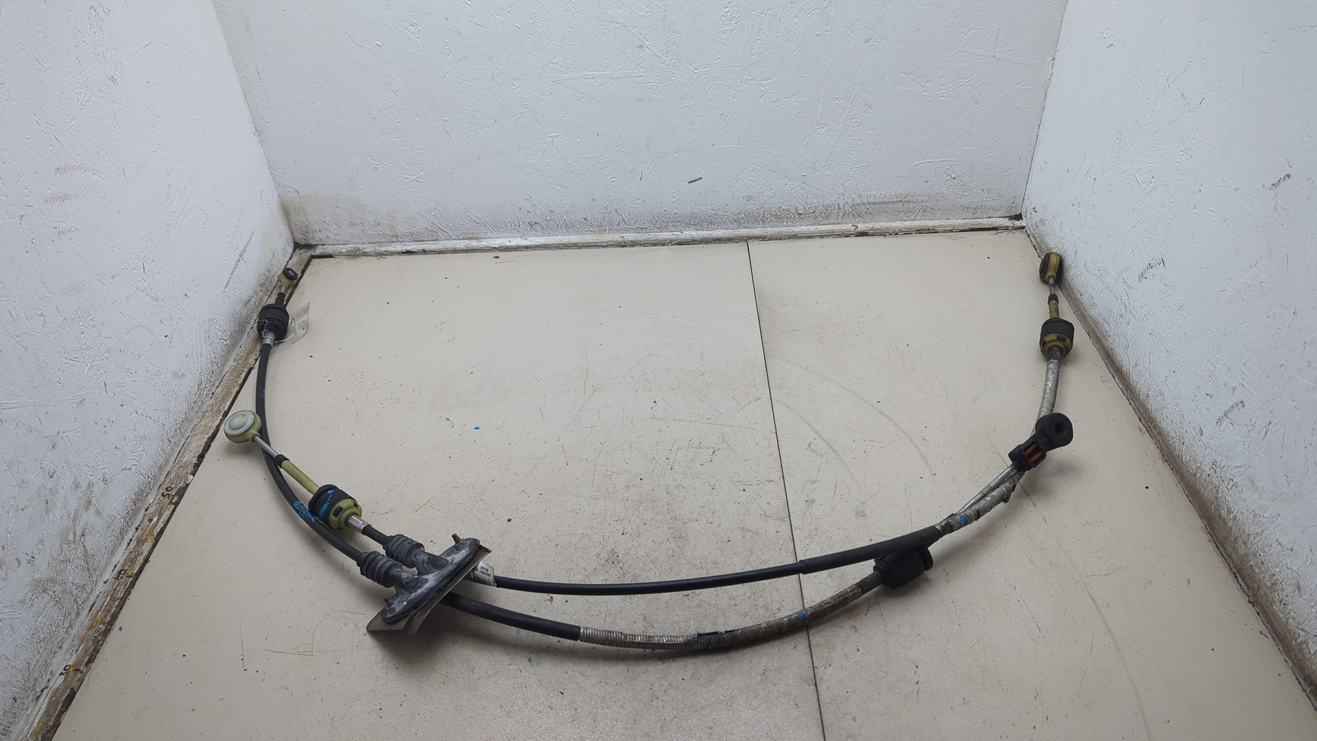 Трос КПП (выбора/переключения передач)