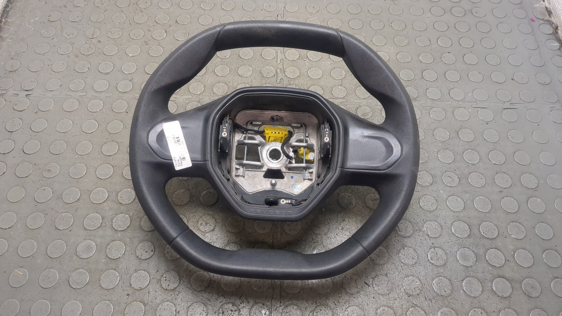 Рулевое колесо (руль)