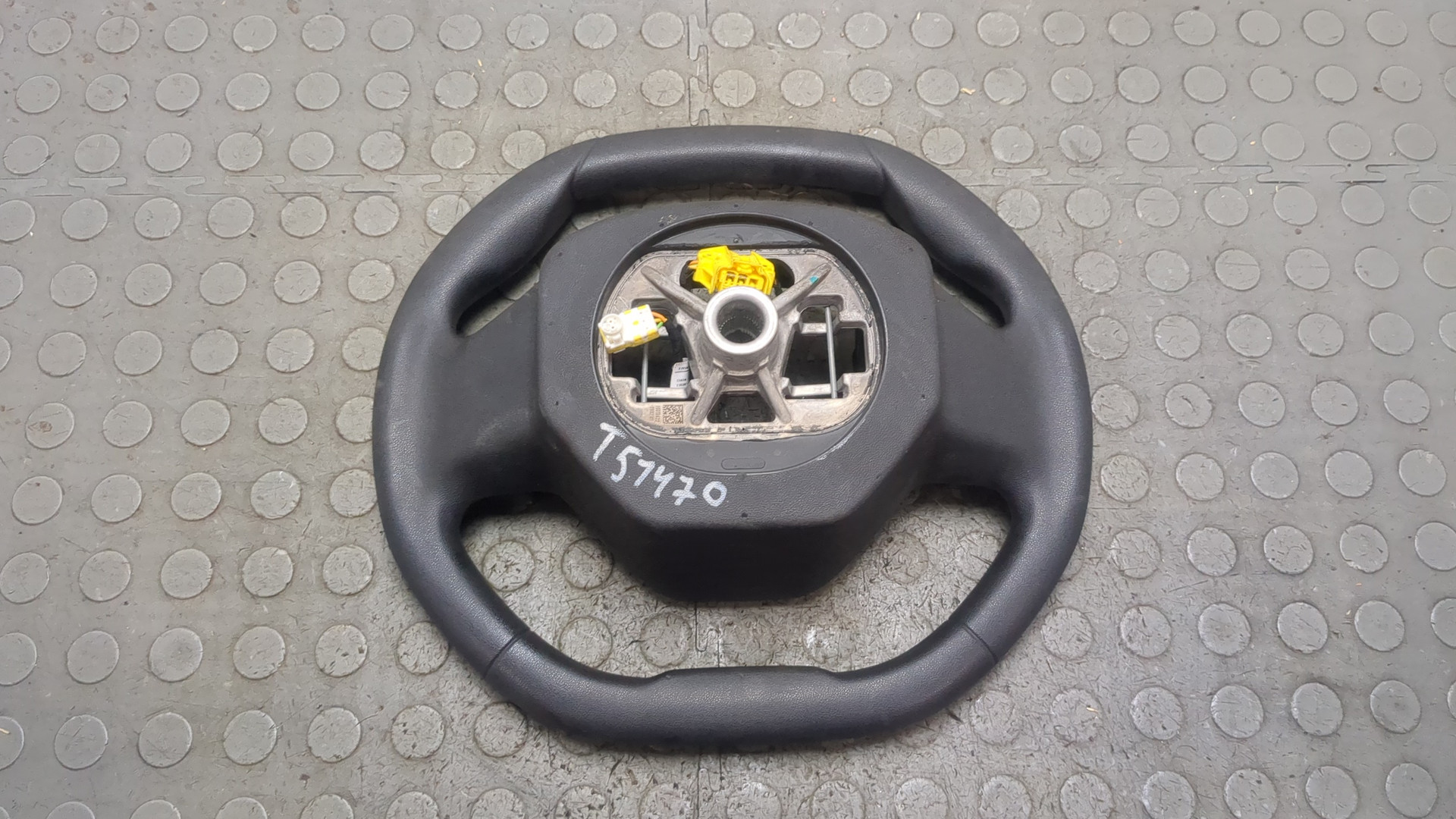 Рулевое колесо (руль)